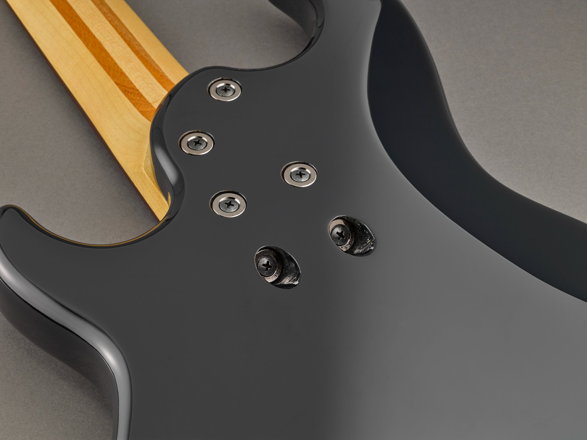 Yamaha Guitar Japan on Twitter "🔎エレキベース ヤマハBBの裏側 BB400以上のBBシリーズには、鳴りを