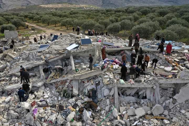 Syrians suffering through years of war, displacement, and brutal weather are now facing the aftermath of a devastating earthquake that killed hundreds of people.⁠

#Turkey #Syria #Earthquake #Humanitariancrises #MiddleEast ⁠