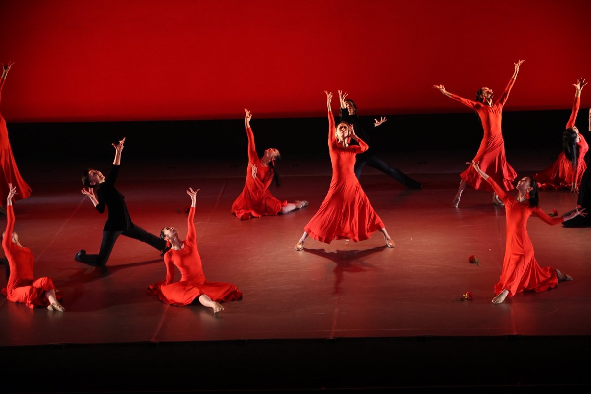 IPU_dance2015's tweet photo. 「情熱の薔薇」
IPUダンス部のYouTubeにアップしました🌹
ぜひご覧下さい✨
https://t.co/WILNs5xGub
 #IPUダンス部  #環太平洋大学ダンス部  #モダンダンス https://t.co/FqSaomp3rK