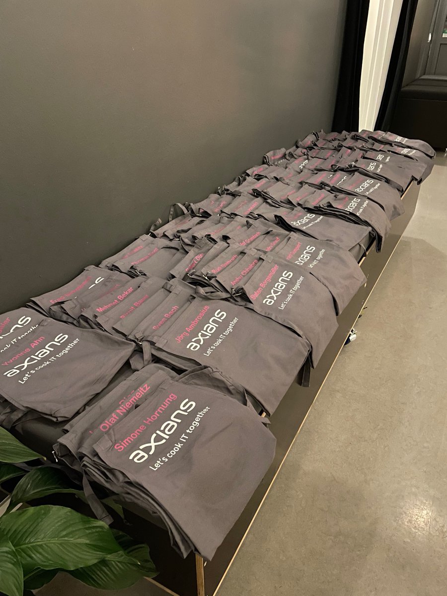 JacquesDiaz5's tweet photo. Nach der Akquisition eines Großteils des IT-Services-Geschäfts (S&amp;T) der Kontron AG fand letzte Woche, stv. für über 500 neue Kolleg:innen in DE, das Get-Together mit den Führungskräften statt. Ich heiße alle Kolleg:innen herzlich willkommen &amp; freue mich auf die Zusammenarbeit! https://t.co/ZC6a2NFTLC