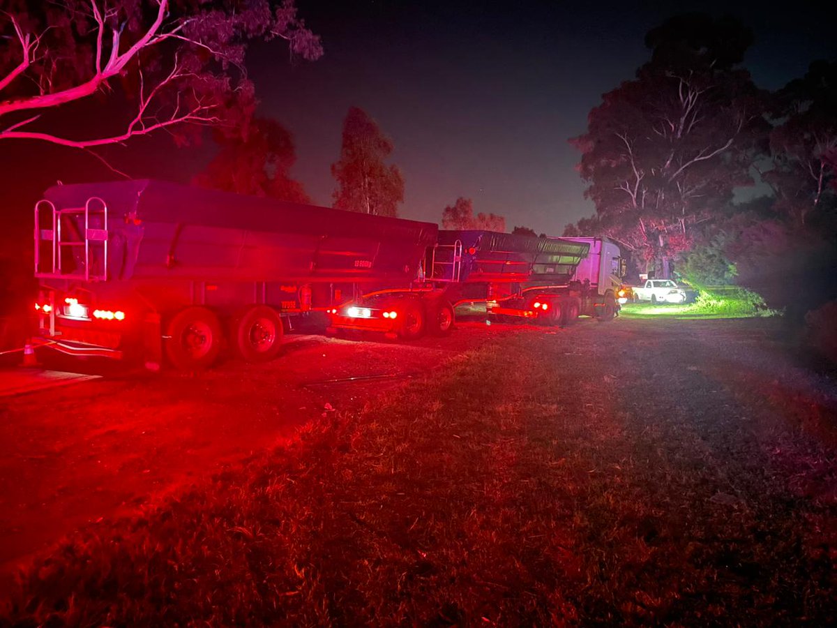 _ArriveAlive's tweet photo. Three children killed in head-on collision on the R42 in Meyerton  https://t.co/OR0a5xG98P

#ArriveAlive @ER24EMS https://t.co/Z9nSPvQpRs