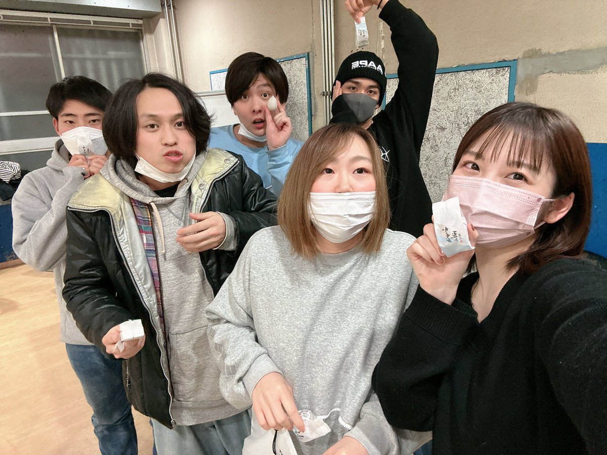 mmk_hnzw's tweet image. #5BRAIN 着々と稽古が進んでます！
みんなで話し合いながら試してみたり、どんどんいいものになっていってる！気がする！！

チケットも発売中です💁‍♀️
かなーーりお客さんとの距離が近い劇場なので、間近で見て空気を感じていただけるかと...！さらに良いものになるよう今日も頑張ってきますー🥹！