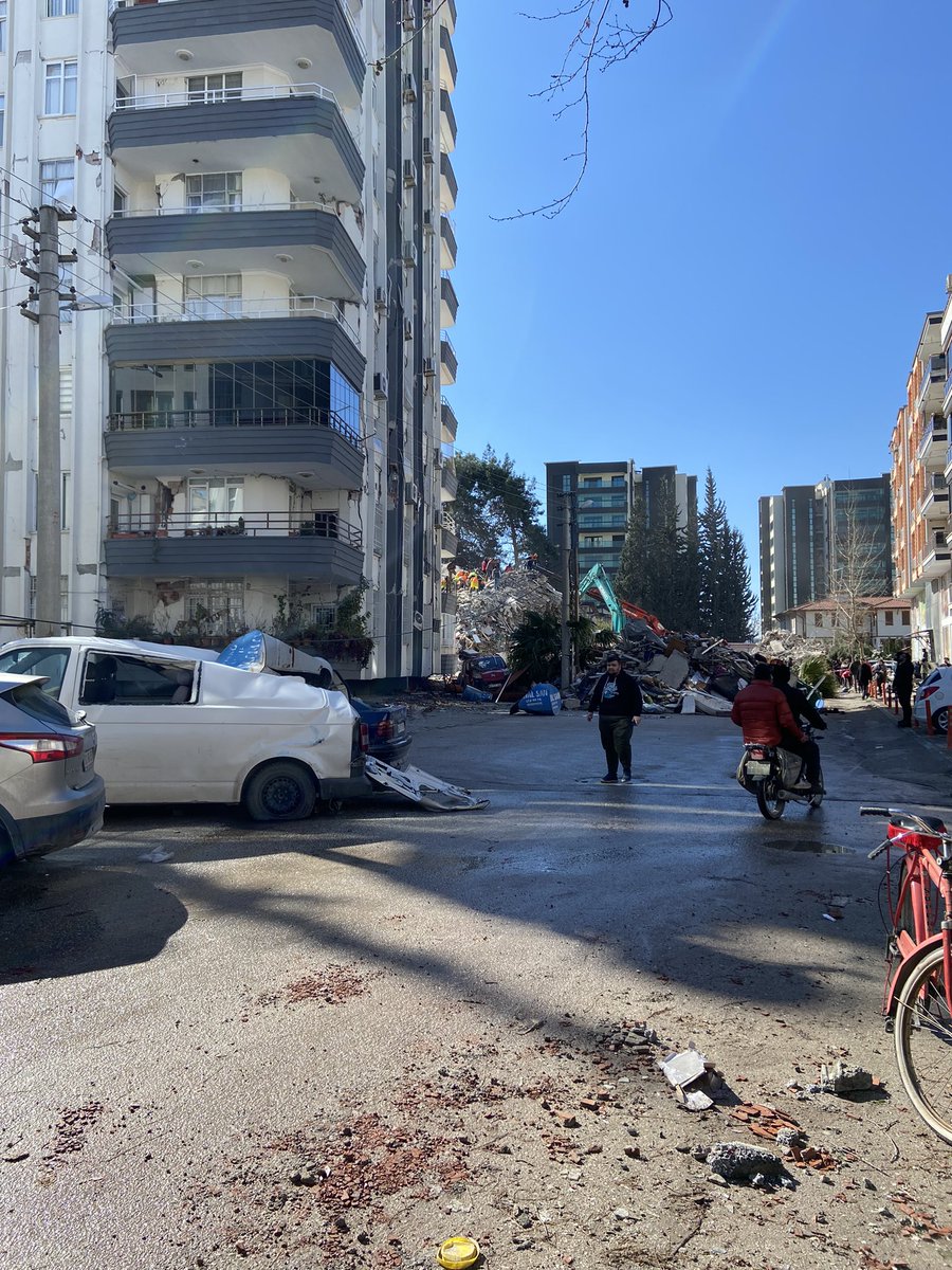 Kubilaycovert's tweet photo. İlgili enkazda ALYA BİLGE VE TOPLAM 5 kişilik ailesini bekliyoruz, çalışmaların daha kapsamlı ekiple yürütülmesi için
ÇOMU SİTESİ A BLOK MERKEZ/OSMANİYE @AFADBaskanlik @DepremDairesi @OguzhanUgur @haluklevent https://t.co/9Cj6wzYJR3
