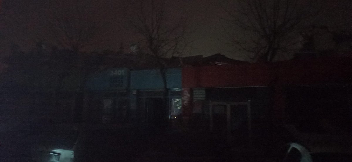 llkmn8281's tweet photo. HAYRULLAH MAHALLESİ MALİK EJDER CADDESİ ESENÇAM APARTMANI KAHRAMANMARAŞ MERKEZ
35 SAAT OLDU KİMSE YOK ALLAH SİZLEREDE AYNI ACIYI YAŞATINCA ANLICAKSINIZ YAZIKLAR OLSUN 
@AFADBaskanlik @DepremDairesi @TCkahramanmaras @buyuksehirkm @TC_icisleri @EmniyetGM @RTErdogan @RTEdijital https://t.co/JC3H99QM0Z