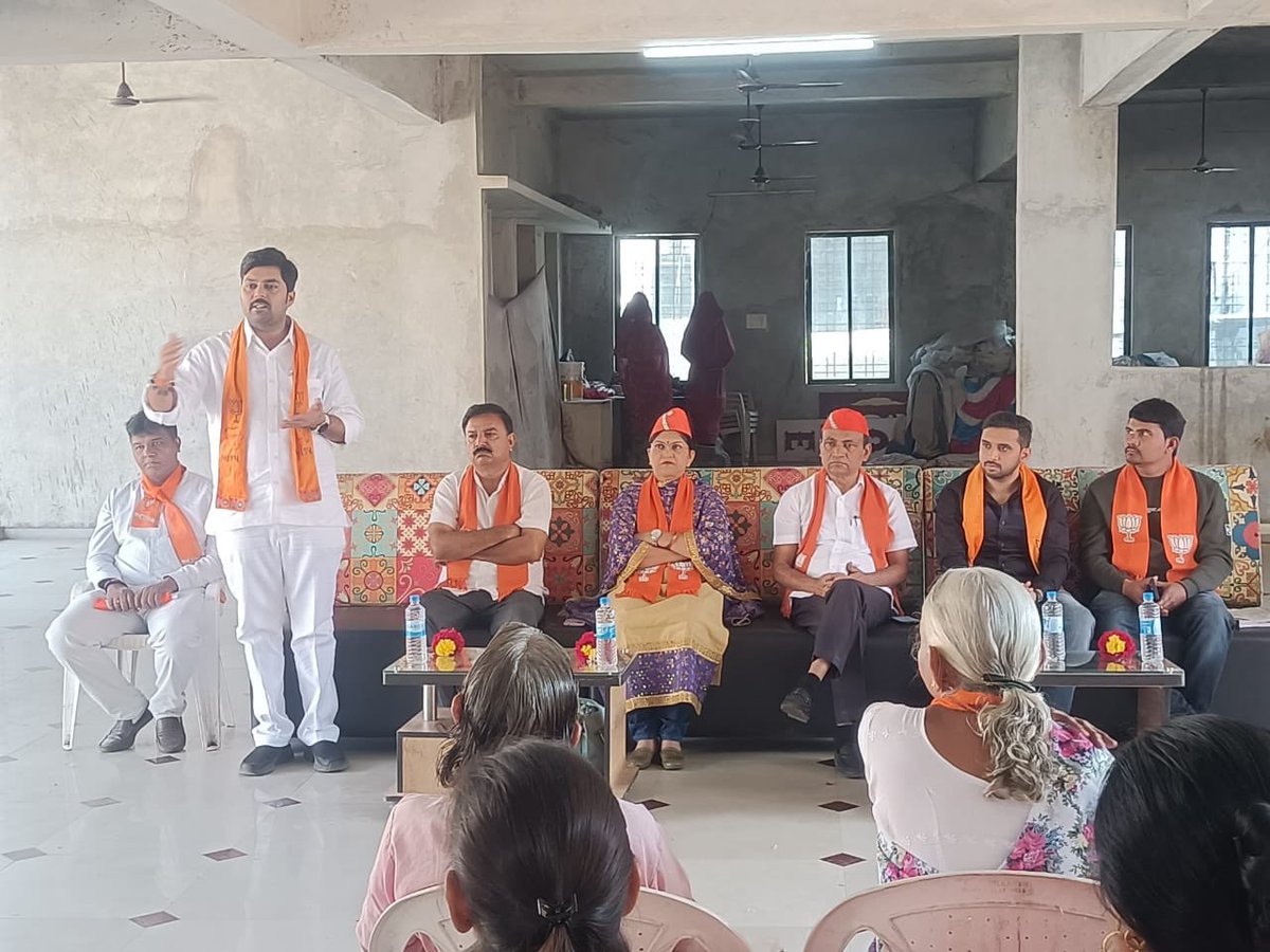 GJPATEL47's tweet photo. આજ રોજ નર્મદા જિલ્લા ભારતીય જનતા પાર્ટી રાજપીપલા શહેરની કારોબારી બેઠક રાજપુત સમાજ ની વાડી ખાતે યોજાઈ. https://t.co/axww5kZAt5