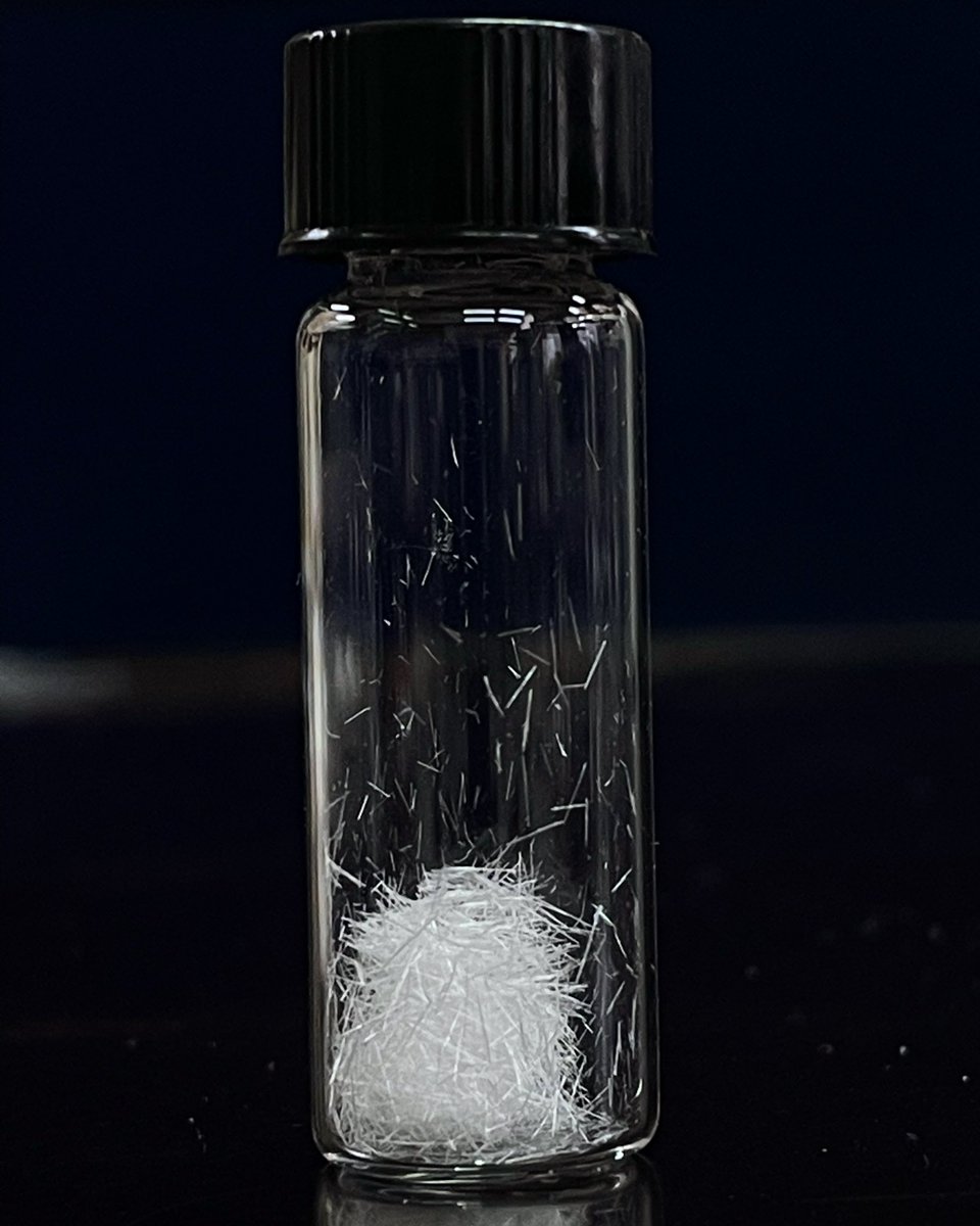 OpsenicaLab's tweet photo. ๐
#orgchem #opsenicalab #reaction #lookatthatblue #chemistry #organic #science #laboratory #organicchemistry #opsenica #realtimechem #serbianscience #universityofbelgrade #facultyofchemistry #compound #flask #laboratorylife #phd #academia #heterocycles #phdlife #crystals https://t.co/8mfMfkpBLD