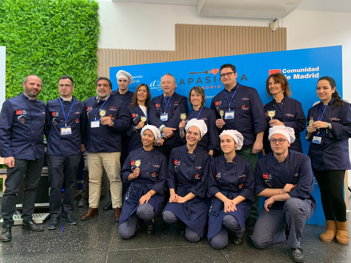 Equipo 5 👨🏻‍🍳❤️👨🏻‍🍳 liderado por <a href="/MAMateosRobles/">Miguel Ángel Mateos Robles</a>  y #PabloSerrano

Equipo 6 👨🏻‍🍳❤️👩🏻‍🍳liderado por <a href="/JAMedinaGalvez/">Head Chef TATEL #Tradicióndivertida</a> y <a href="/LuqueXandra/">Xandra Luque</a>