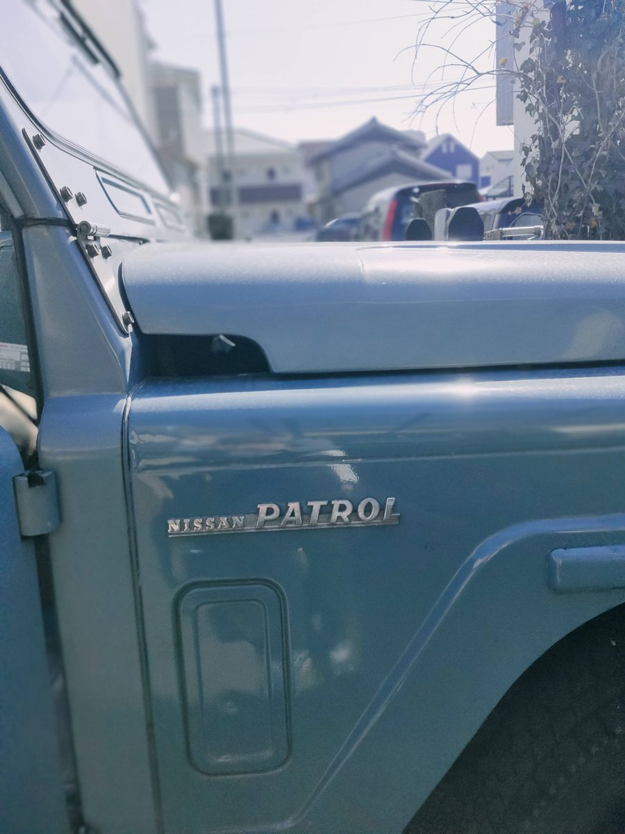 32yuio's tweet photo. 久しぶりに治療に行ったらまた新しい古い車🦘増えてた(笑)🤣
ガレージにパンが戻ってきてたな🤔またゆっくり見せてもらおう✨
#NISSAN
#PATROL
#ふっる
#HARLEY
#HONDA https://t.co/xRtiW6pvng
