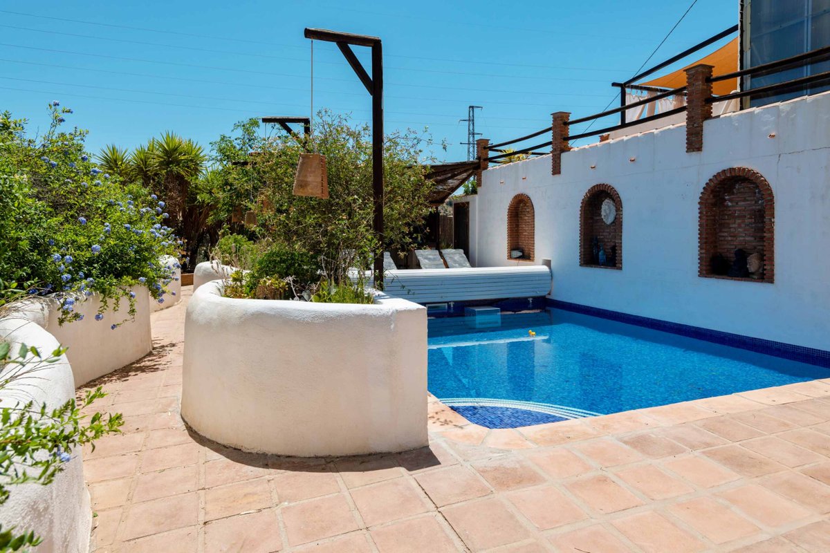 Finca Fabulosa is a well-being resort for nudists. With an atmosphere where everyone from 18 to 110 years old can feel safe, secure &amp; relaxed: A place to feel free
3 unique studios have a private terrace; you have a panoramic view of the untouched nature. 
adults-only-guide.com/finca-fabulosa…