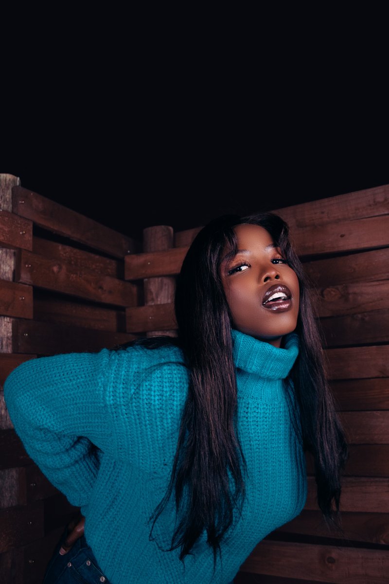 Moeze7's tweet photo. night shoot anyone? #photography #photooftheday #curvybeauty #photographer  #SouthAfrica #cottonfest2023  #jozivibes https://t.co/JrnwIZaOhT