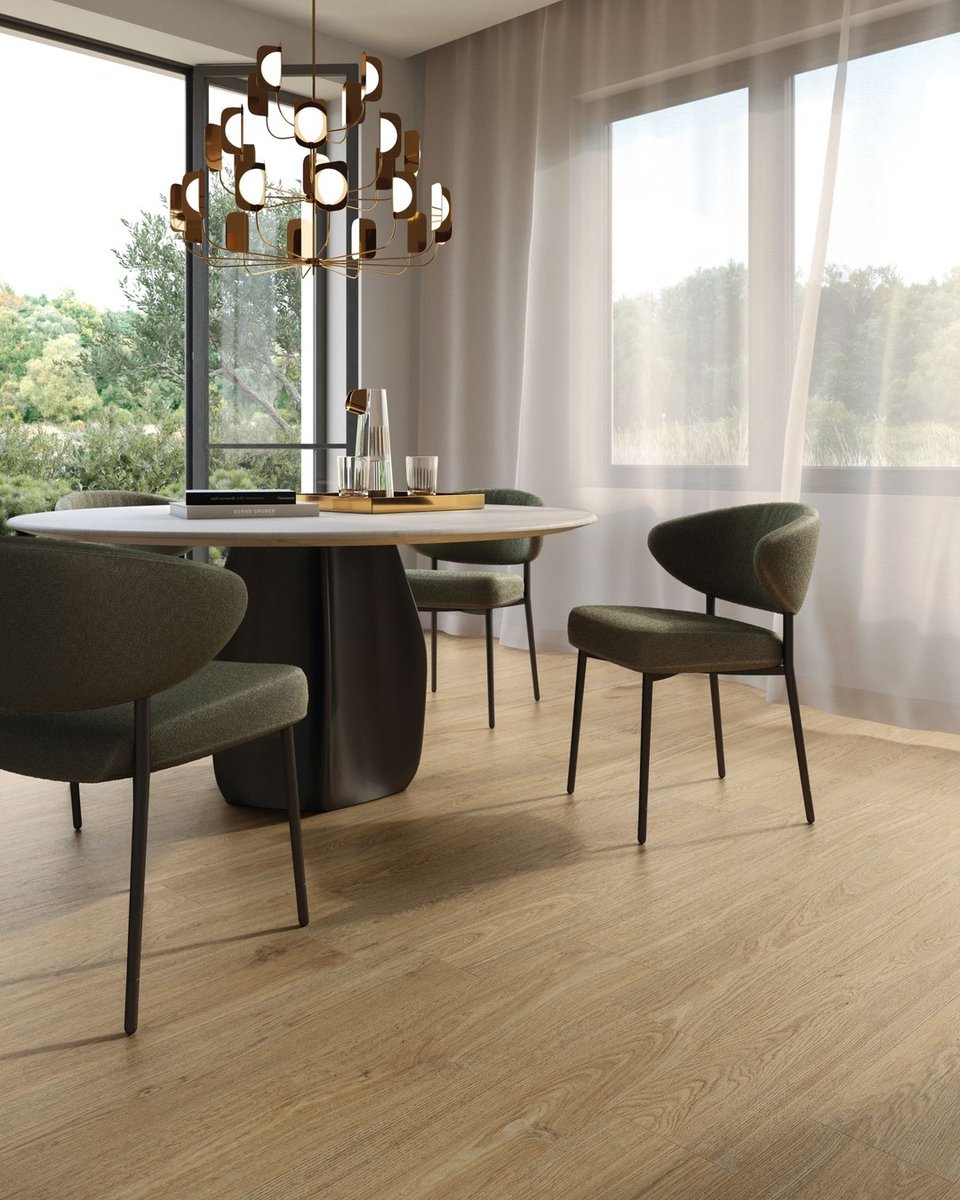 supergres's tweet image. When modern design blends with the warmth and naturalness of wood.

The floor of this inviting dining room was made with FreedHome, our modern design oak wood effect that creates environments with natural charm, evoking the freedom of the outdoors and nature.

~~~~~~~~~~~~~~~~~~~