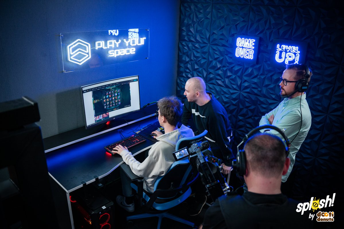 Splash by dooti donuts tweet media