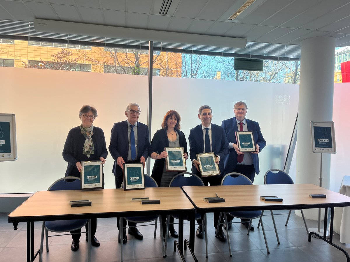 Uniopss's tweet photo. @Uniopss avec la @la_CNAPE @CitoyenJustice et #FNES a signé ce matin avec la Protection judiciaire de la jeunesse (PJJ), la Charte des Engagements Réciproques. Dans son élaboration c'est un travail exemplaire de co-construction entre les pouvoirs publics et les associations https://t.co/VzWeTOnbiu