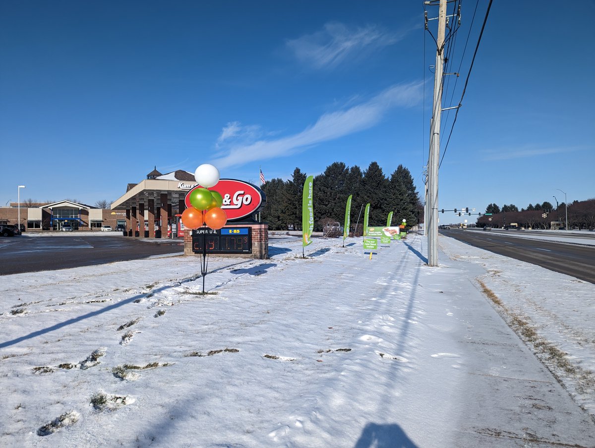 asapevent's tweet image. Think some snow will stop us from installing? Think again
#howcanwehelp #asapeventadvertising #onestopshop