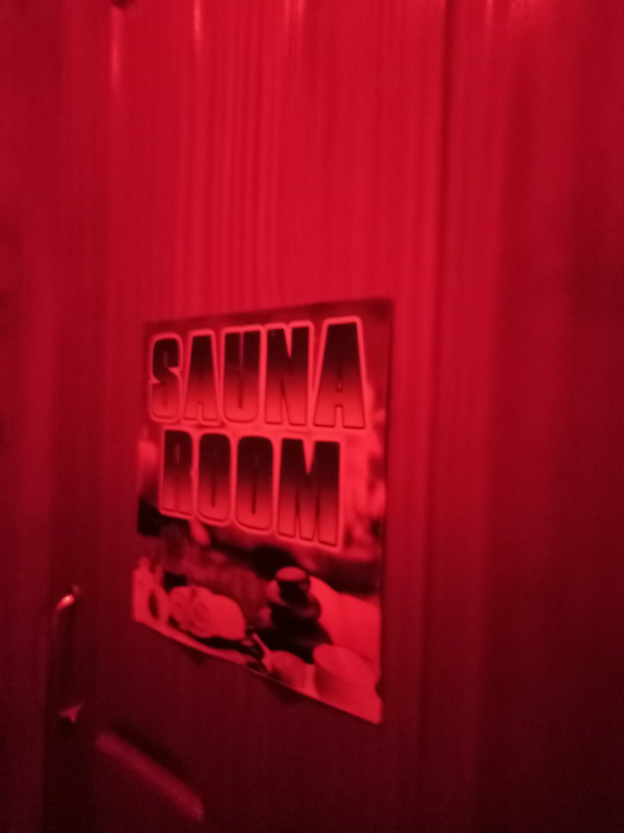 mrfadedko's tweet photo. SAUNA ROOM , SABAY? DI KA MAGMAHAY 🥴😂
#altercebu #altermandaue #altertalisay #cebualter #atlerlapulapu #sandiaspa #watermelonspa #rmsspa https://t.co/5fXFB8fIBa