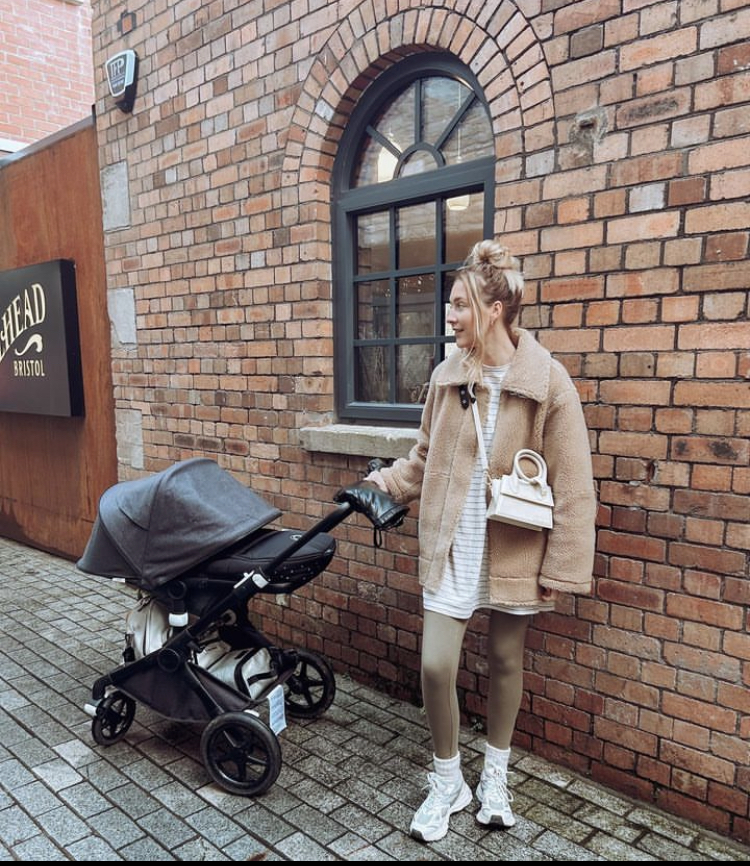 BabyBirds's tweet photo. February Strolls? 🌳​
​
The @Bugaboouk Fox 3’s advanced suspension ensures the smoothest ride for your baby. ​Add the Bugaboo footmuff and fully extend the canopy to protect your tiny human from the cold wind! 💨

📸 @isabelle_iles https://t.co/8dR2fx6HIf
