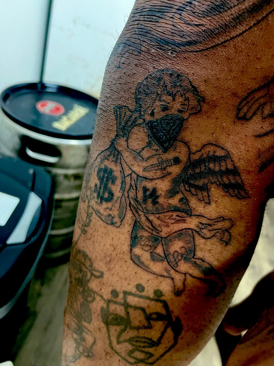 OTeeJay_'s tweet photo. #DIYTATTOO https://t.co/EP7kPgo9og
