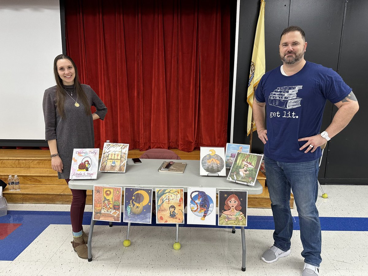 ChesterPto's tweet photo. A note from Mr. White, BRMS principal, about author &amp; illustrator, Stephen Kozan &amp; Jain Falcon! Students were engaged &amp; captivated by the group workshops &amp; the individualized tutelage they received. BRMS is indebted to our PTO &amp; Ed Foundation for underwriting the inspiring event! https://t.co/HGtd9eYAuo