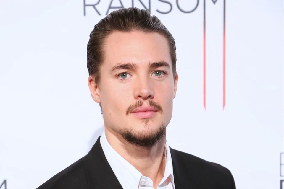 Happy Birthday lieber Alexander Dreymon! 