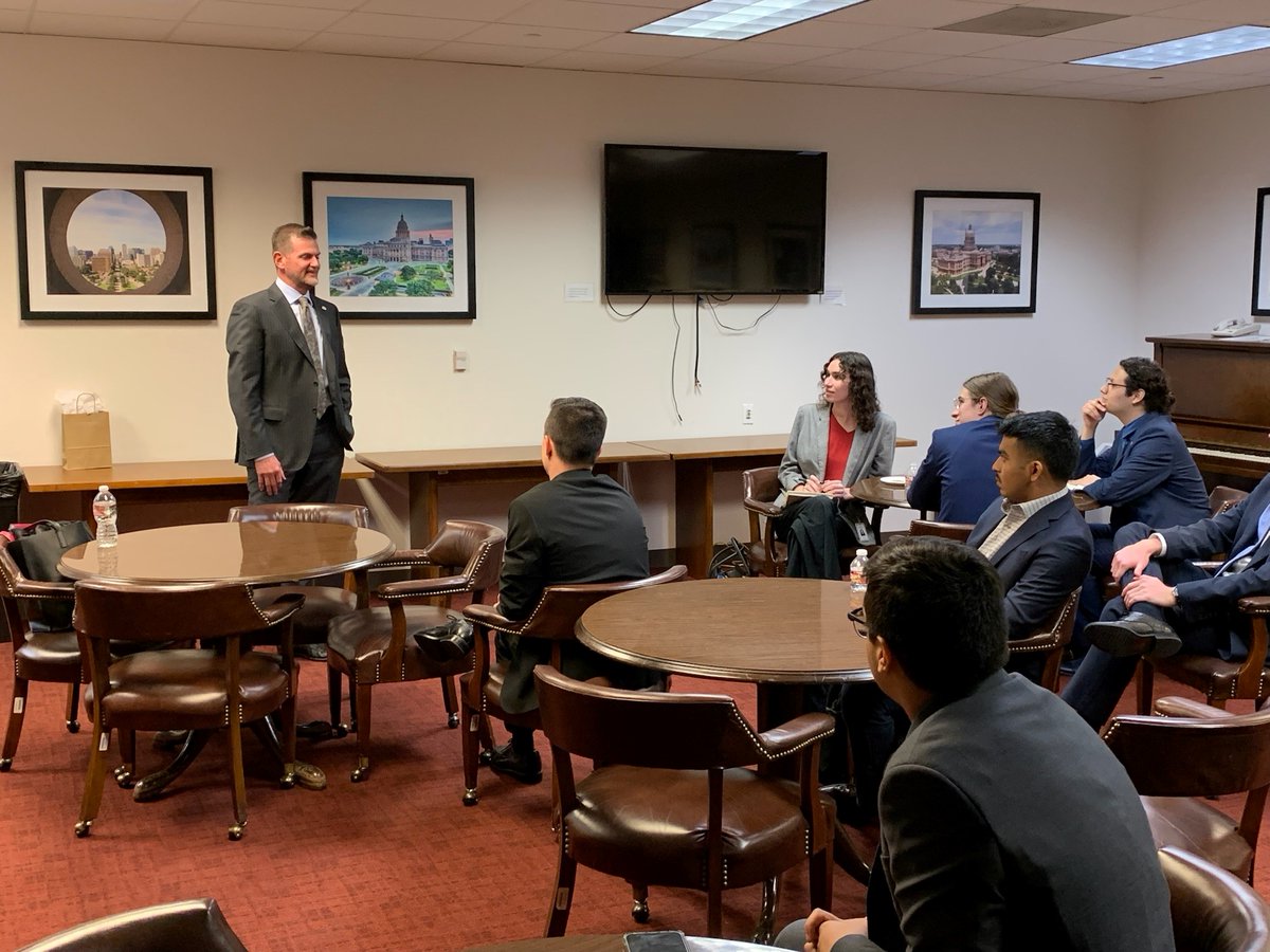 utsystem's tweet photo. Thank you to Texas Sen. @SenCreighton for speaking with The University of Texas System Legislative Interns about his work as chairman of the Senate Education Committee and Senate Subcommittee on Higher Education and his commitment to increasing opportunities for Texas students. https://t.co/bwYc1qdT5d
