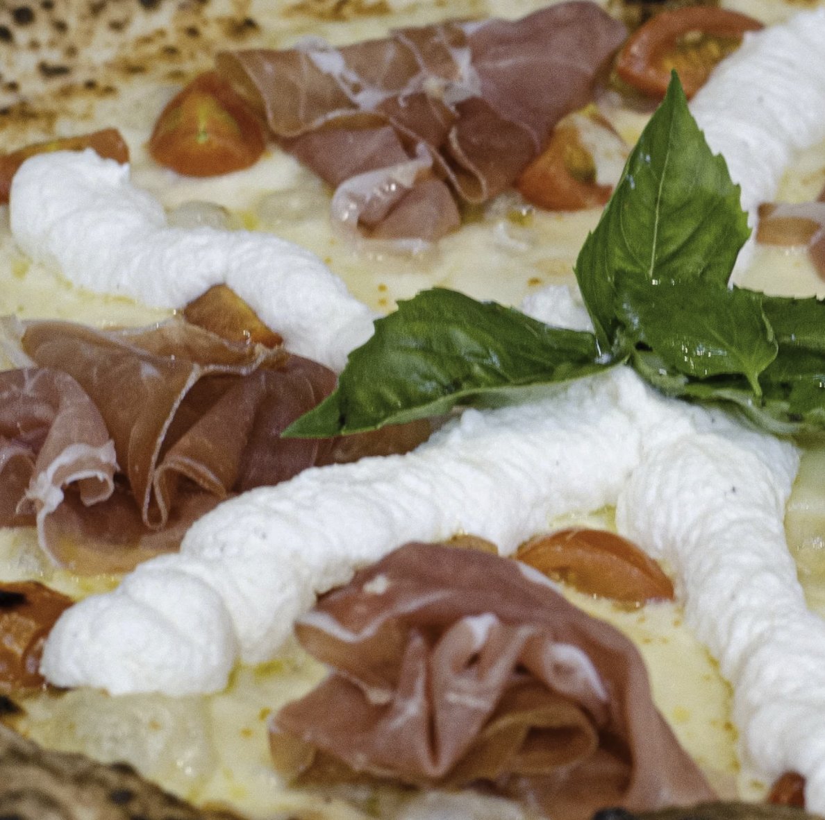 FratelliBufala's tweet photo. Ciao Scottsdale! We also offer a range of delicious cakes and desserts. Visit today and enjoy a memorable dining experience! 🇮🇹
https://t.co/NIeByDdnyP

#italianpizza #yummy #food #pizzapizzapizza  #valley #foodporn #oldtownscottsdale #italianrestaurant #foodblogger #azfoodie https://t.co/T0HtkezZRb