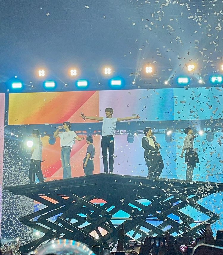 NamwinKim's tweet photo. Dreams do come true and indeed they do. After 2 years of wanting to see you perform live, it finally happened 💛

PCD kicking in full force. I miss you so bad already 🥺

Thank you for the wonderful experience, my babies. Until we meet again ❤️
#MANIFESTO_IN_MANILA_D3 020523 https://t.co/W7BStjMxM7