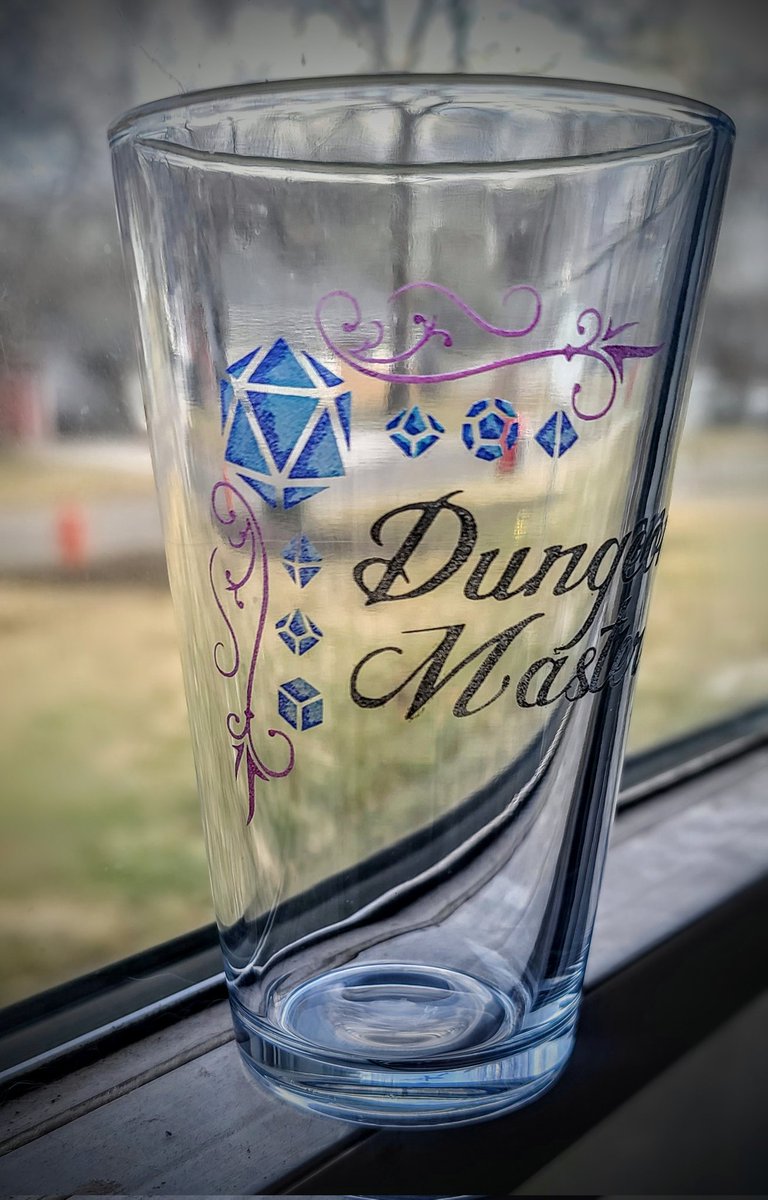 You know what we haven't done here in a while?
A good old giveaway!
So like, follow, comment and share if you would like a custom etched amd inked Dungeon Master pint glass!
International open!
I'll pick a winner from the comments!
❤️ Lets bring some joy back to these spaces!