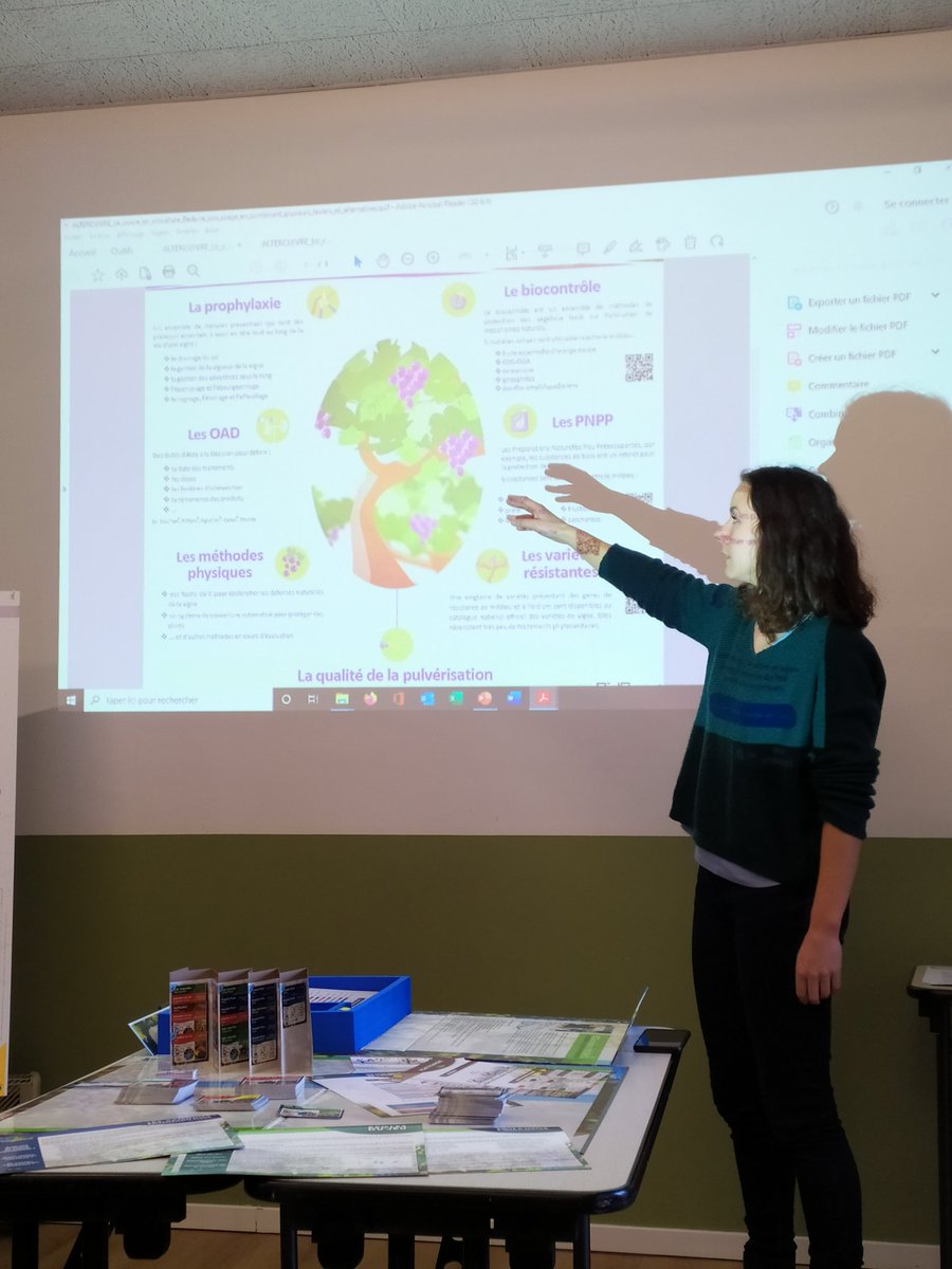 CBioPDL's tweet image. #7ansdeRecherche en #AB on continue de parler leviers, mais cette fois-ci pour lutter contre le #mildiou et réduire le cuivre en viticulture avec la présentation du projet #AlterCuivre 🍇