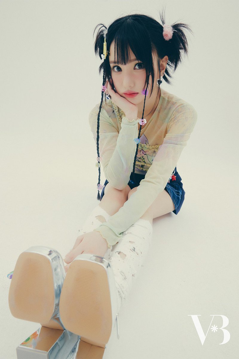 gobIinarchive's tweet photo. viviz for your vibes magazine https://t.co/c0f6TTP87V
