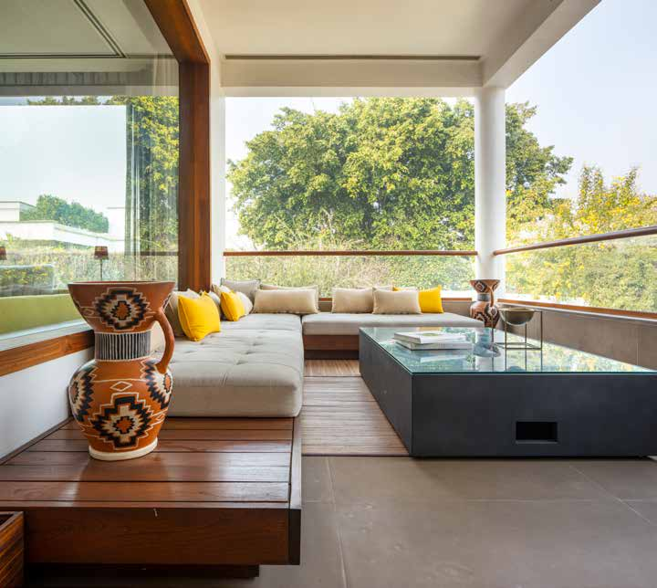 societyindesign's tweet photo. Reincarnation is a fascinating theory. It fuels the idea that a 'fresh start' is actually possible. Keeping this in mind, @studiolotus_in has lent a new lease of life to the Lutyens' bungalow by remodeling it to suit the client’s contemporary lifestyle. 
https://t.co/OFNiozYosh https://t.co/MznInvlehY