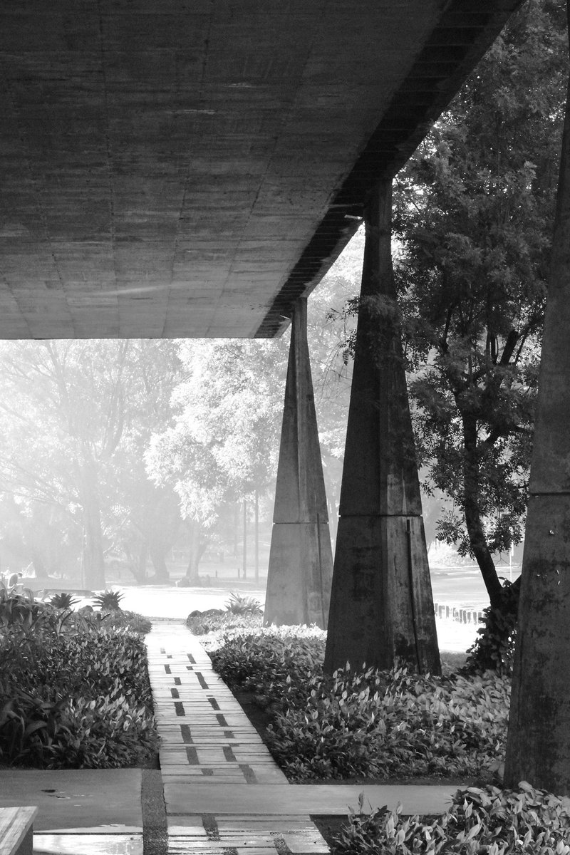 archinerds's tweet photo. Faculdade de Arquitetura e Urbanismo, by João Batista Vilanova Artigas, São Paulo, Brazil, 1969. #architecture  https://t.co/2O80MxWMiw https://t.co/Lsbi7h45o8