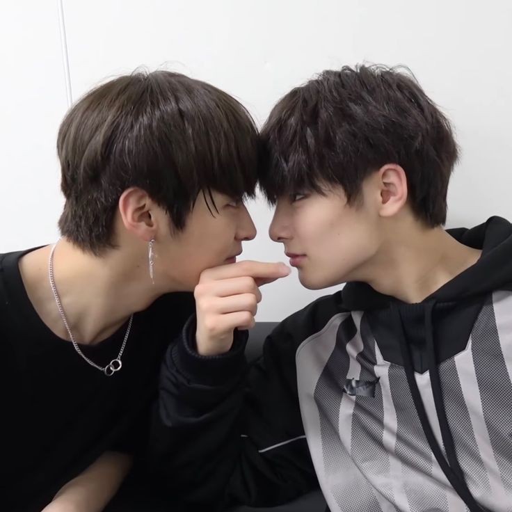 hbd <a href="/khpezara/">Kieran</a> mabuhay ka kung kailan mo gusto