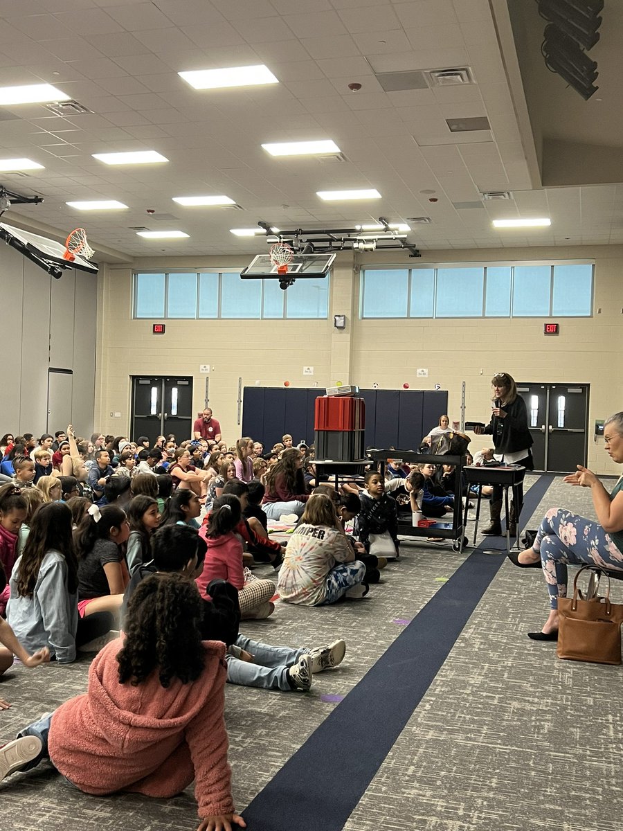 Campbell_Elem's tweet photo. Thank you PTA for bringing us Julia Cook. #campbellcolts #juliacook https://t.co/NN6SRKczDU