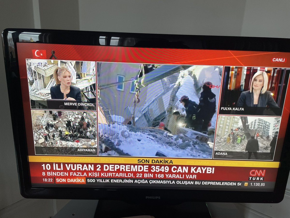 cekicozlem's tweet image. I alt er ca. 8tusind mennesker reddet ud af murbrokkerne i Tyrkiet. 

Antallet af sårede er på ca. 22.000 mennesker. 

Der er brug for massiv hjælp næste par døgn. Støt @msf_dk @DRC_dk @danskrodekors @noedhjaelp og lignende organisationer, der har erfaringen og ekspertisen #dkpol