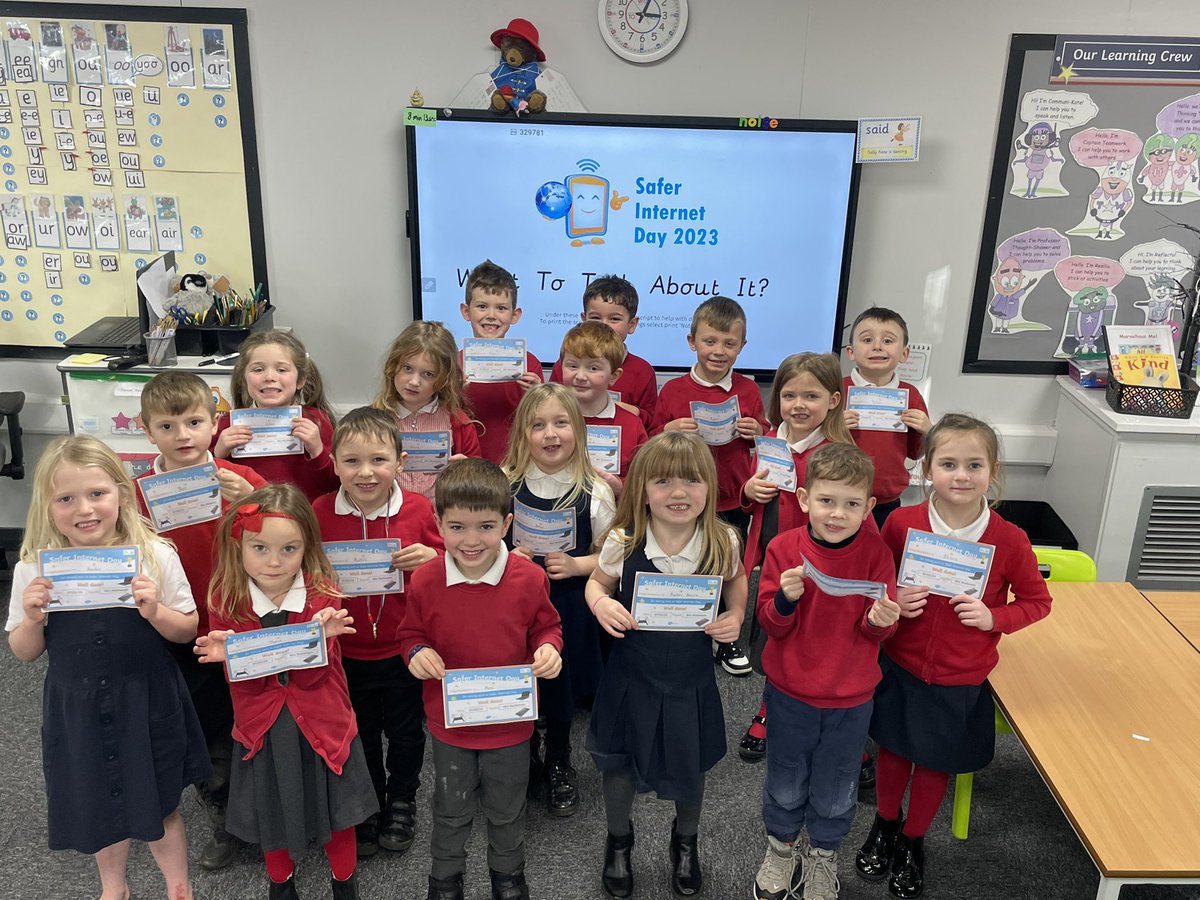 AnParkInfants's tweet image. Safer Internet Day 2023 Want To Talk About It? Lots of great discussion about apps, digital footprint and keeping safe online. Including the great story The Internet Is Like A Puddle. #apiyear1 #apicomputing #SaferInternetDay2023