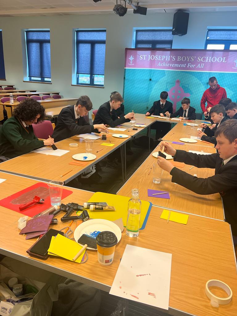 BBHealthForum's tweet photo. Our FACT youth health facilitators promoting childrens mental health week in St Josephs today, the young people enjoyed Art and Relaxation sessions. #letsconnect #thefactproject #ChildrensMentalHealthWeek @StJosephsDerry @Place2Be @TNLComFund https://t.co/QgZKzXAO7t