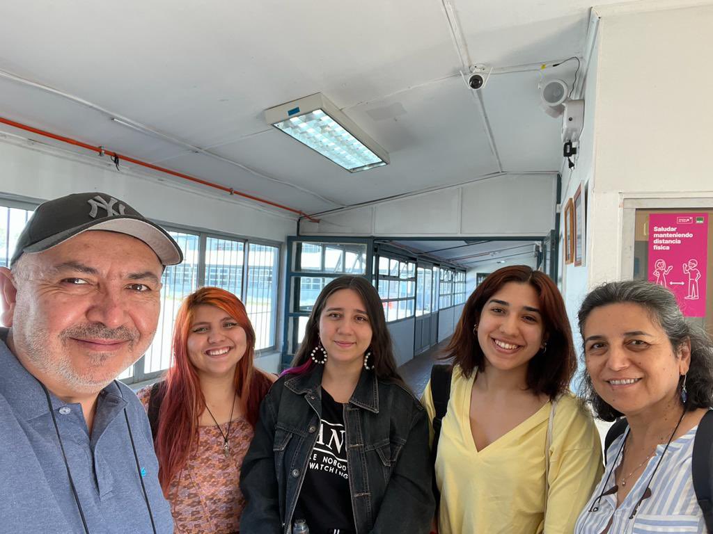 BenitoUmana's tweet photo. Hoy salimos temprano junto a la Vicerrectora y Egresadas de psicología @ubbchile en ayuda de Yumbel. Esto en coordinación y petición de la Delegación Presidencial. https://t.co/ks3qeusIrU