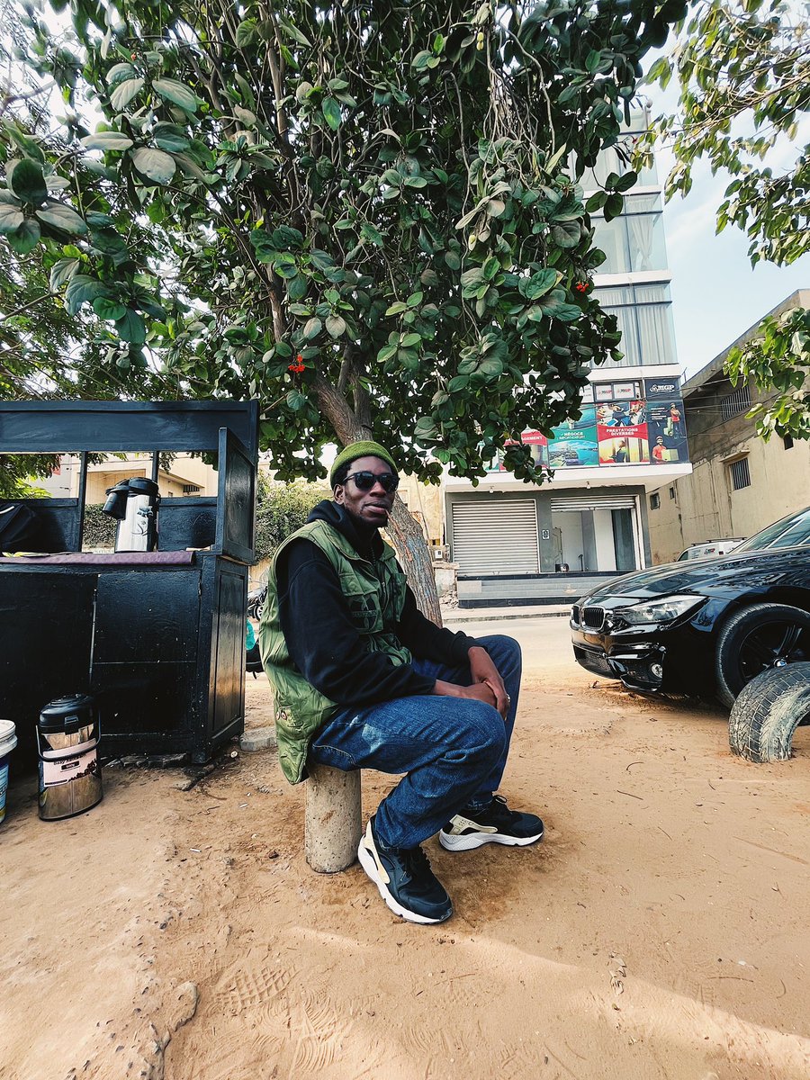 xelkoom's tweet photo. Bul nangu ni Yàlla jeex na si yaw saa yoo xoolee gis Ni muy agsee si yaw.
#photo #city #senegal #dakar #galsencreatives #sky #beauty #nice #lifestyle #design #portraitart #praying #culture #girl #blackskinmodel #mode #fashion #see #obscur #clothes #shootday #streetshoot https://t.co/MlzwKyrccj