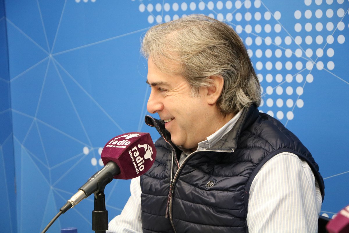 QuartesEuropa's tweet photo. 📍Esta mañana, @bnofuentes ha estado en @IntercafeRadio de @intereconomiarv 🎙️ con @JosLuisPichardo y @tonimillag.

📈🇪🇺 En el programa se ha repasado temas de actualidad política y se ha hablado de #fondoseuropeos y de #NextGenerationEU. https://t.co/e20VIR1sTq