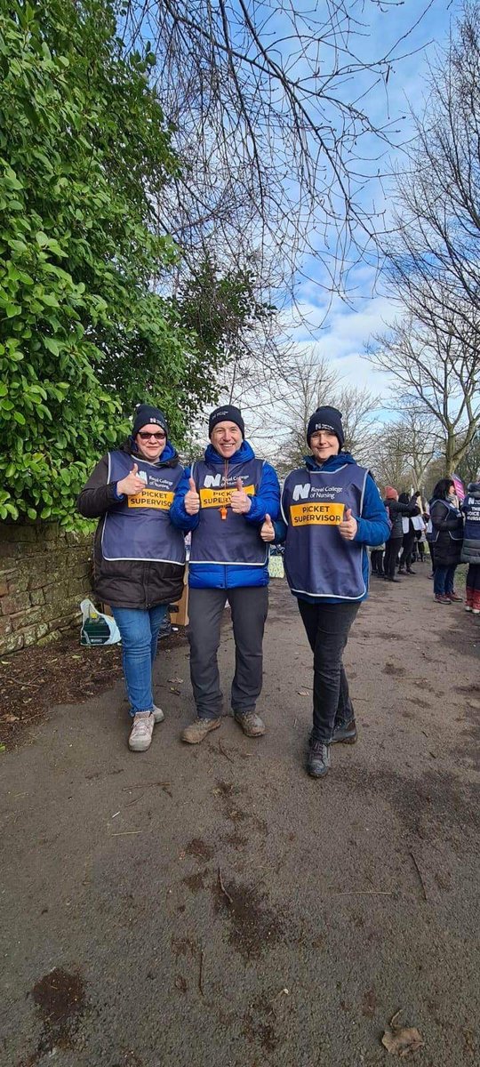 The #RCNStrikes picket line at FGH is still going strong! 

#StrongerTogether #NHS #NHSStrikes #nursingstrike #FairPayforNursing