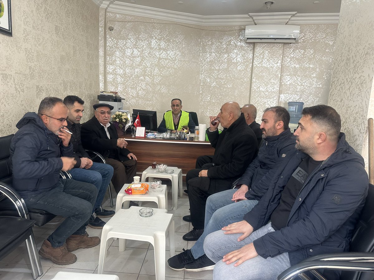 girikder's tweet photo. Birçok il ve ilçelerde meydana gelen depremden dolayı depremzede kardeşlerimizin battaniye, kuru gıda, çocuk bezi,giysi, yorgan yastık vb ihtiyaçları vardır. Yardım etmek isteyen hayırsever vatandaşlarımızı derneğimize bekliyoruz. https://t.co/egfJLuaj8d