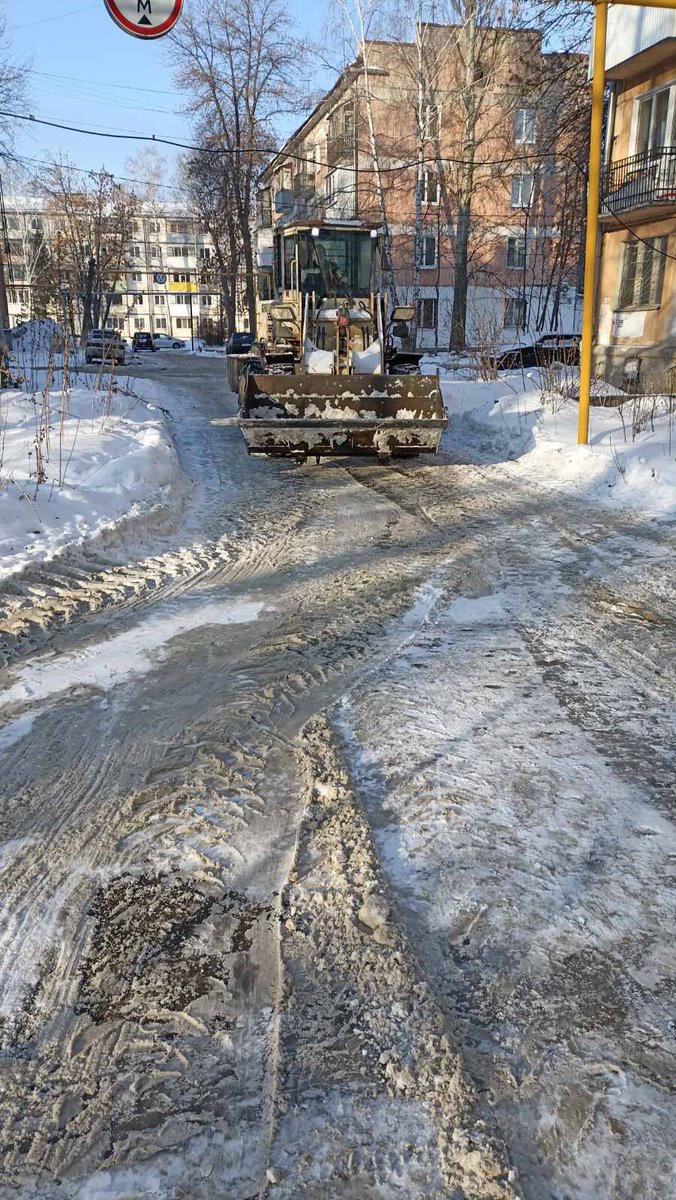 lukmkd63's tweet photo. Управленческий, Ногина 4;Гайдара 5, Красноглинское шоссе 19.
Выяснило, деньки солнечные, морозные!
#УК_ЛИАС #чистый_двор https://t.co/6D1dYwDrj7