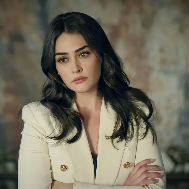 DailyInfotainm1's tweet photo. Turkish beauty - #HalimaSultan
#dailyinfotainment https://t.co/SoqAZWTxCO