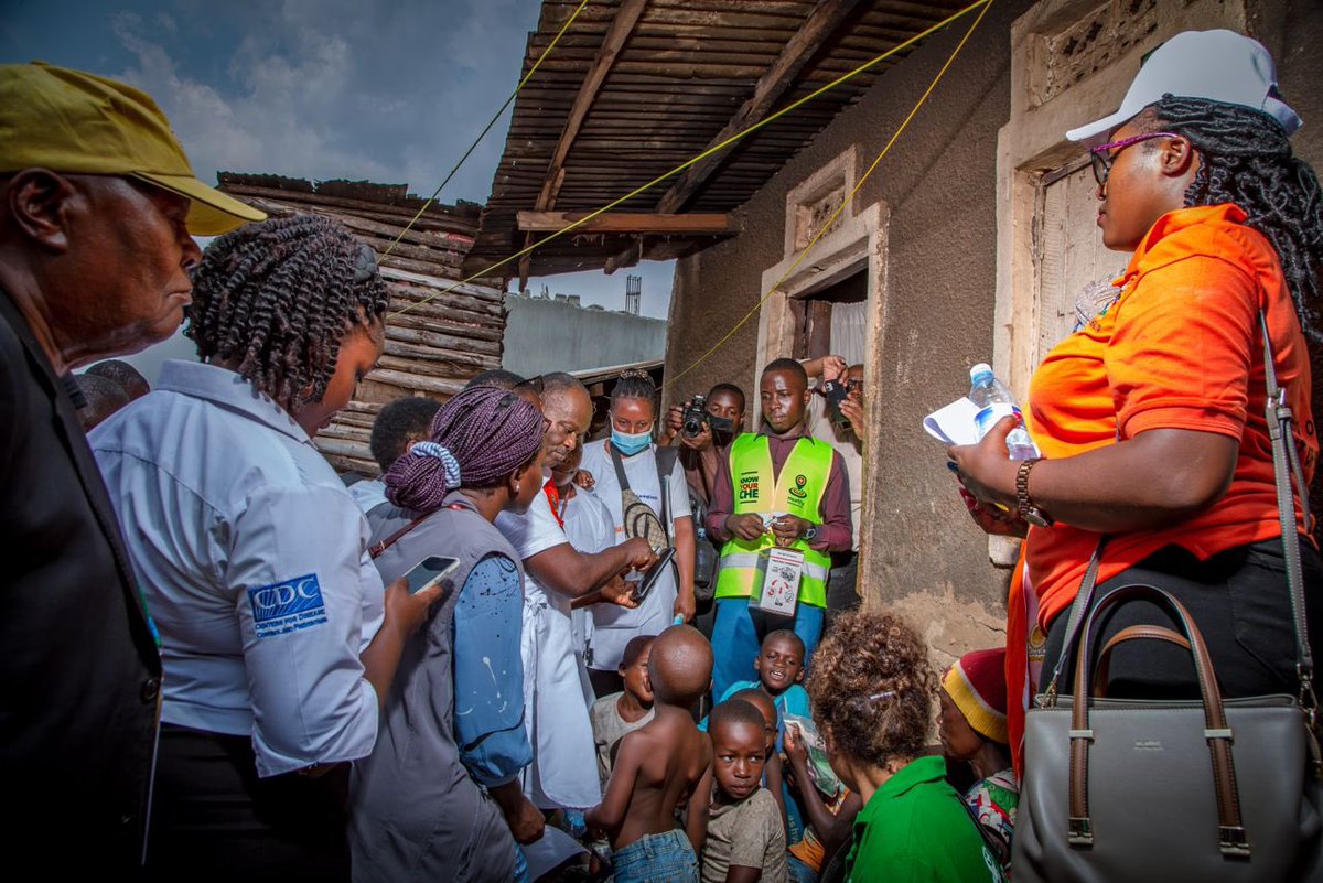SHAMSHADK11's tweet photo. Community health helps in identifying diseases in communities which eases the ministry of healthโs work in disease control and prevention . #CommunityHealthWeek2023 @MinofHealthUG @LukangaSamuel1 @phionaakampere1 @ainbyoo https://t.co/QVYIsk9y75