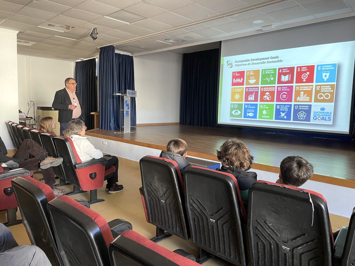 asvtweets's tweet photo. A Sustainability Committee has been created to evaluate, plan and coordinate all the necessary actions to make ASV a more sustainable and responsible school. Read a brief report on the constituent meeting held on January 31, 2023.
ℹ️ https://t.co/pC6JDXFsCG
#ASVCommunity https://t.co/pxozpKEFy3