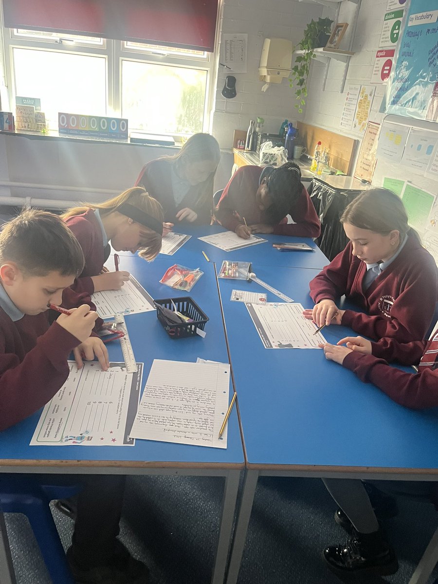 stphilipsleeds's tweet image. KS2 are taking part in BBC’s live lesson on Internet Safety 💻👾 @BBC_Teach @bbcbitesize #BBCLiveLesson #InternetSafetyDay