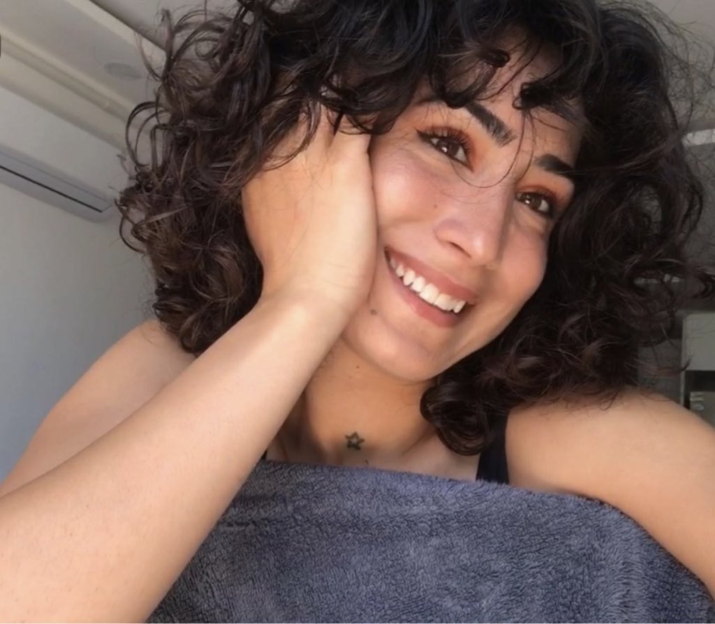 <a href="/TUREBOfficial/">TUREB (official)</a> ARKADAŞIMIZ HAZAL BAYTEKİN DÜN ÖĞLEN ENKAZDAN ÇIKARILDI HASTANEYE ALINDI DENDİ HABER ALAMIYORUZ AİLESİ ADIYAMANDA HASTANELERİ ARIYOR YOK MU GÖREN DUYAN NOLUR BİRİ YARDIM ETSİN