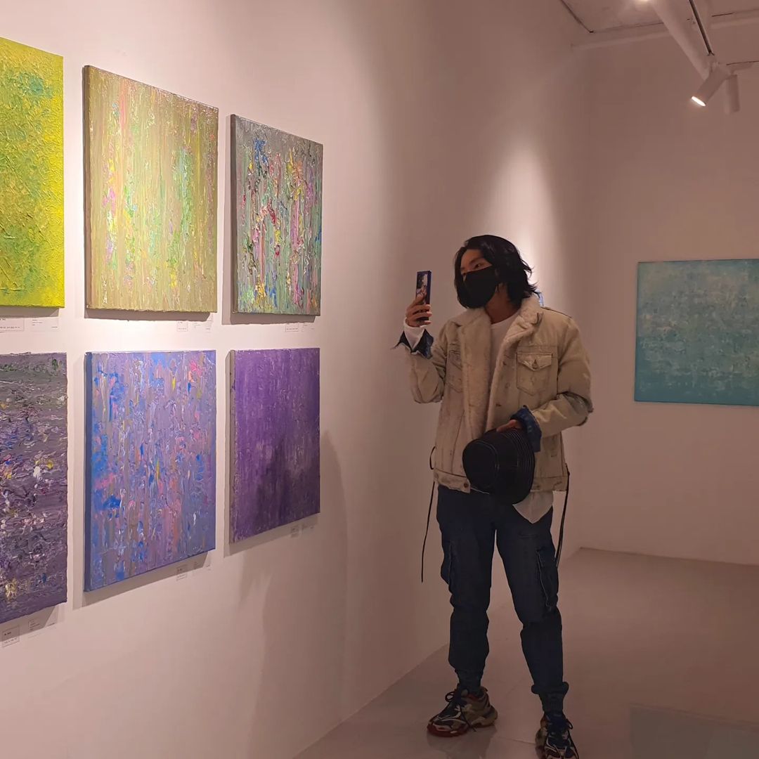 PortalJoonGiBR's tweet photo. 📸| 07.02.23 - Atualização do IG do patrão actor_jg

"@/jichance_1001 estou torcendo por você, mano*! 👏"

[*] JG foi à exposição de arte do ator Ji Chan, sua coestrela de #AgainMyLife.

🔗https://t.co/lQw2ChuDeZ

🧶⬇️Vem ver tudo!

#LeeJoonGi #이준기 #어게인마이라이프 https://t.co/PDne0dr6Bp