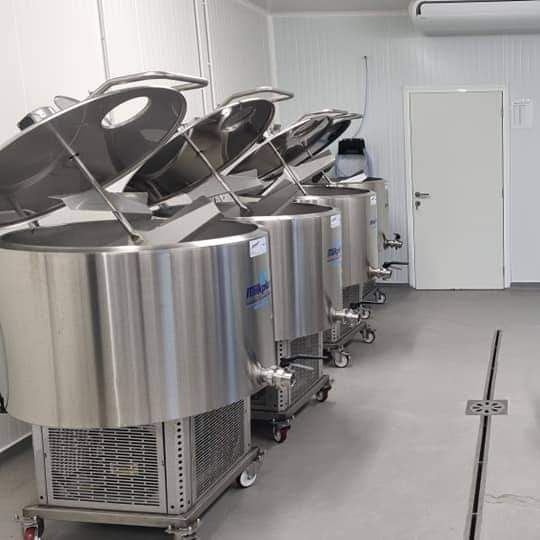 Techwin_Limited's tweet photo. Cool milk to reduce wastage with minimal running costs.
Available in different capacities.
Call 0743 793878 for details.
For inquiries, call us now at 0743793878.
#milkcooler #milkcoolingtank #milkcool #milkcooling
#techwinlimited #techwinlimitedcares #dairyfarming https://t.co/lBZzBtnYmD