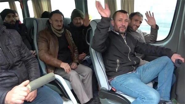 Kütahya’da 45 gönüllü madenci, arama-kurtarma çalışmalarına katılmak için deprem bölgesi Hatay'a hareket ettiler.